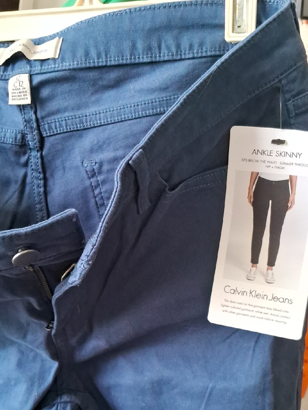 Calvin Klein Jeans Ankle Skinny Pants in Navy Blue